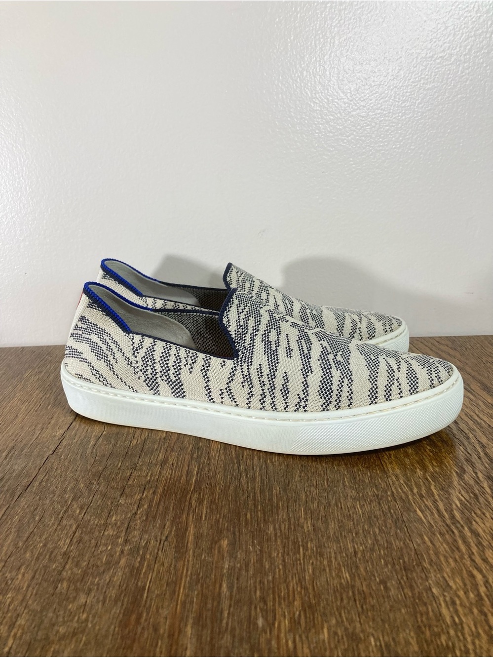 Rothy’s Maritime Tiger Sneaker Women’s Size 7 Blue/Cream